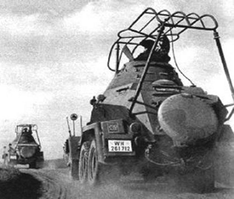 Sd.Kfz.  232 (6-Rad) (Fu) Schwerer Panzerspähwagen